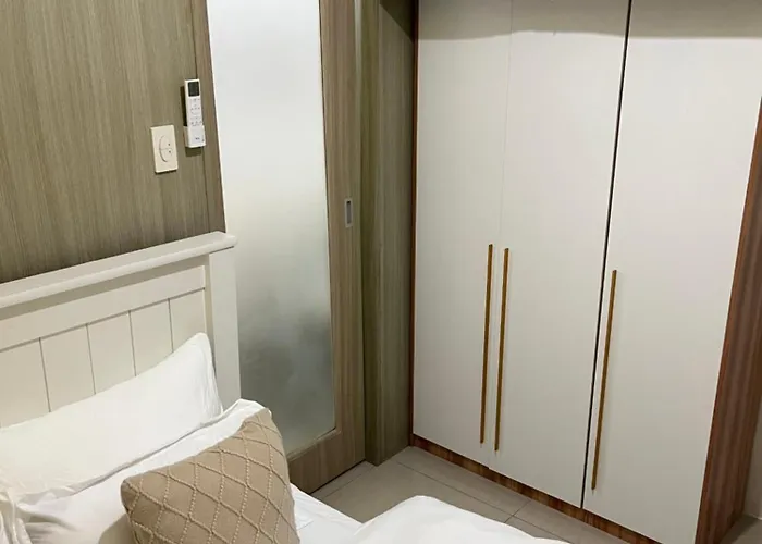 Mybhie Staycation Манила