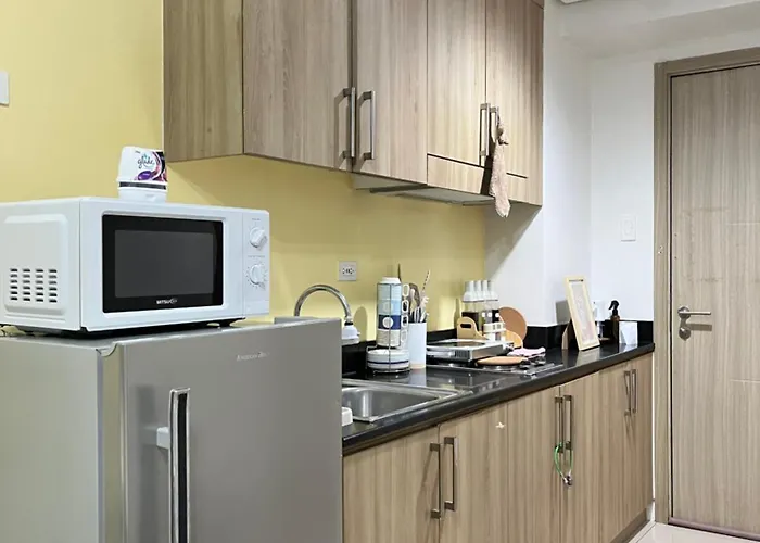 Mybhie Staycation Манила