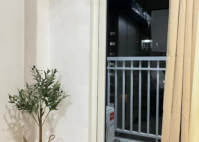 Отель Mybhie Staycation