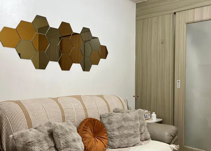 Отель Mybhie Staycation